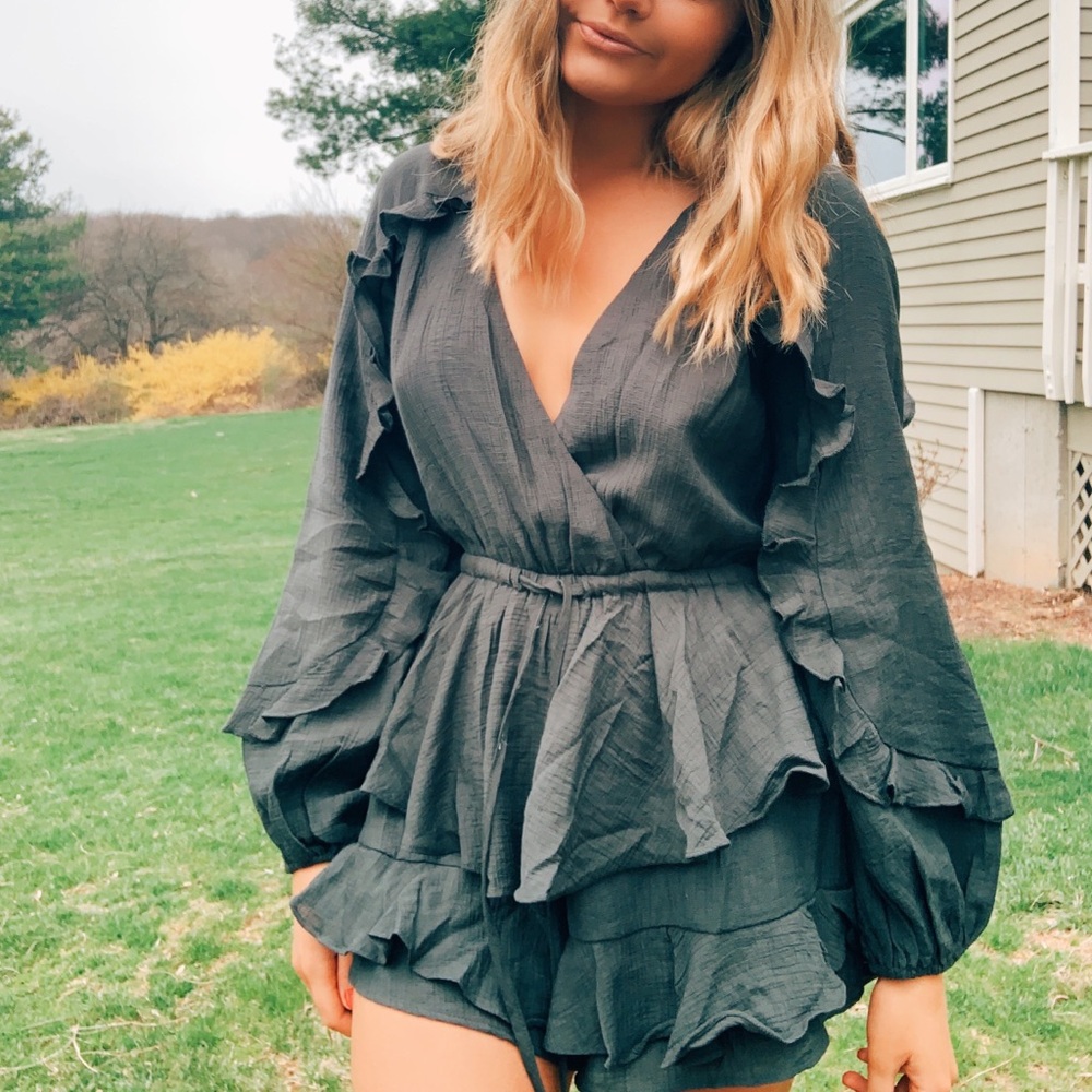 Princess Polly Long Sleeve Ruffled Green Romper